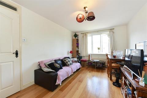 1 bedroom apartment to rent, Tariff Crescent, London, SE8