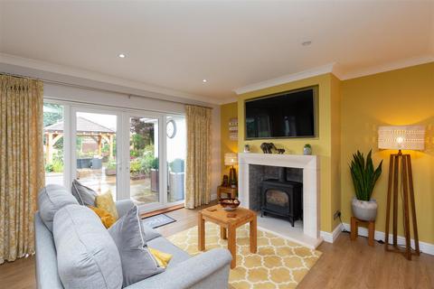 4 bedroom detached bungalow for sale, 15 Old Coppice, Lyth Bank, Lyth Hill, Shrewsbury, SY3 0BP