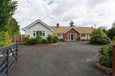 4 bedroom detached bungalow for sale, 15 Old Coppice, Lyth Bank, Lyth Hill, Shrewsbury, SY3 0BP