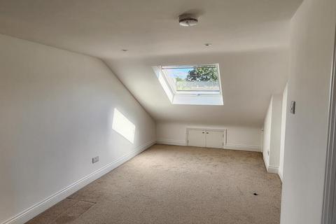 4 bedroom end of terrace house to rent, Hawkswell Close,  Woking,  GU21