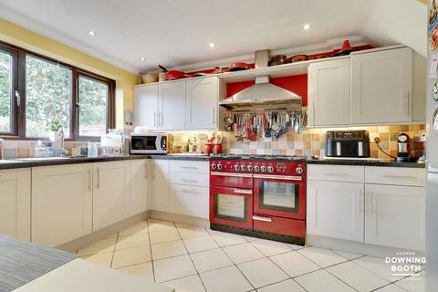 4 bedroom detached house for sale, Lichfield WS14