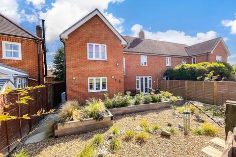 4 bedroom semi-detached house for sale, Rowan Way, Angmering, West Sussex