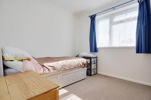4 Draper Road, Bournemouth, BH11 8BD