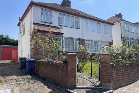 42 Riverdene, Edgware, HA8 9TD