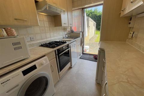 42 Riverdene, Edgware, HA8 9TD
