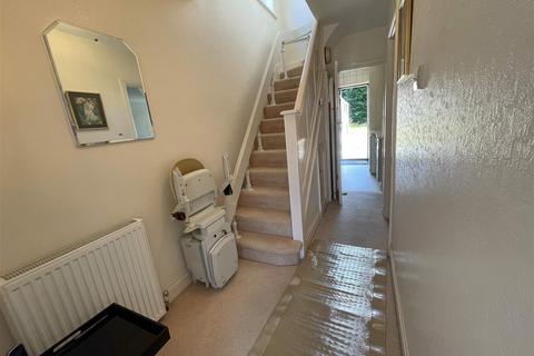 42 Riverdene, Edgware, HA8 9TD