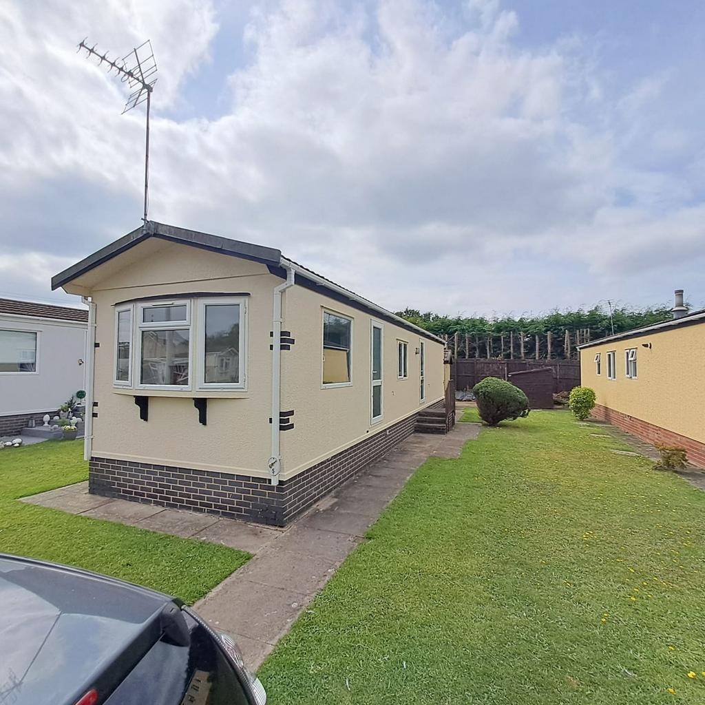School Lane, Wolverhampton WV9 2 bed mobile home for sale £110,000