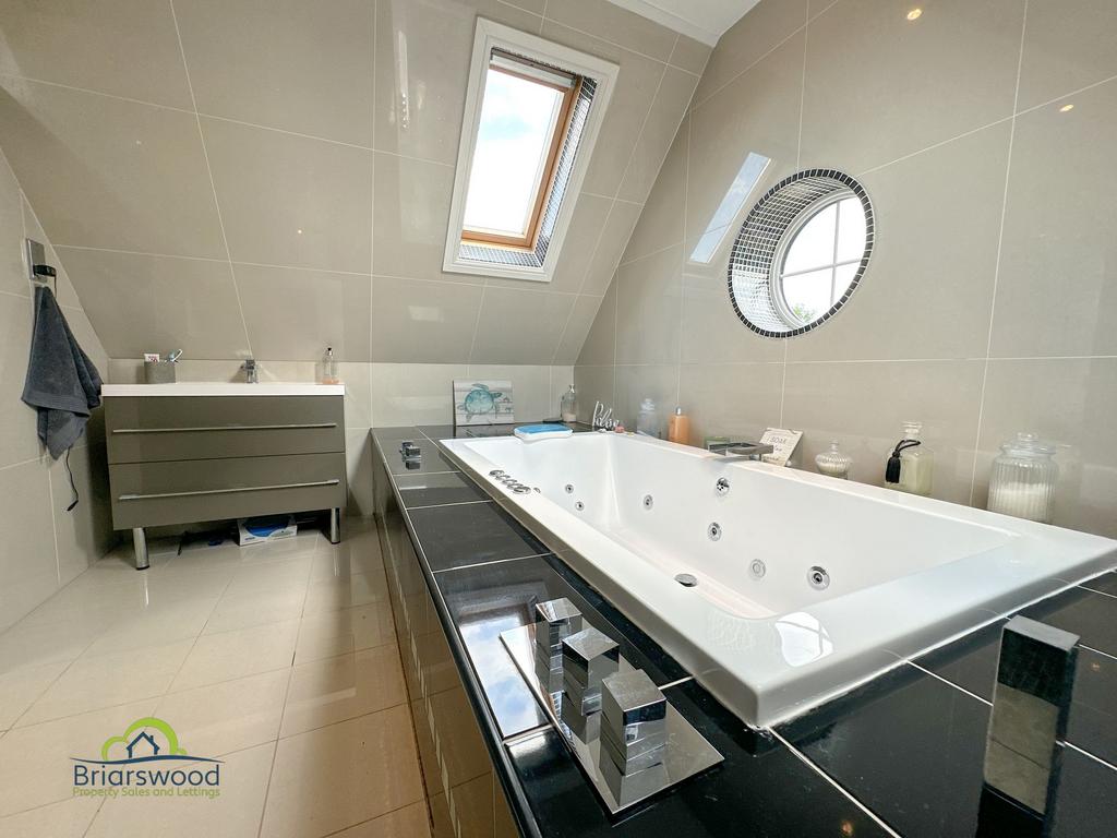 Ensuite Bathroom