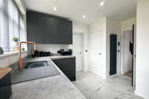 7 Sunridge Close, Stoke-on-trent, ST2 7AP