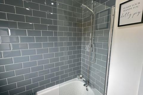 7 Sunridge Close, Stoke-on-trent, ST2 7AP