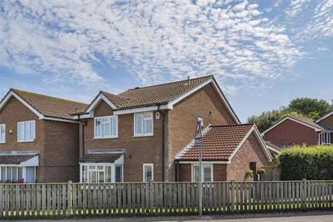 4 bedroom detached house for sale, Kirby Drive, Telscombe Cliffs, Peacehaven