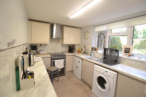 2 bedroom semi-detached house for sale, Dinmore, hereford