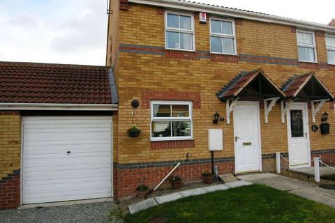 3 bedroom semi-detached house to rent, Hemingway Close, Havercroft, WF4