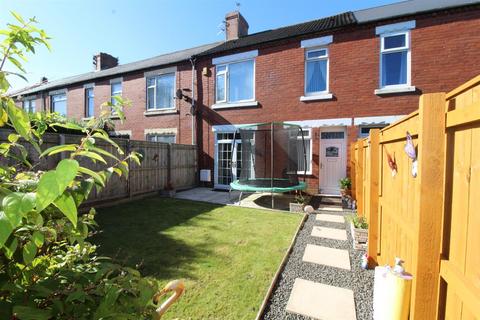 3 bedroom terraced house for sale, Hawthorn Road, Ashington