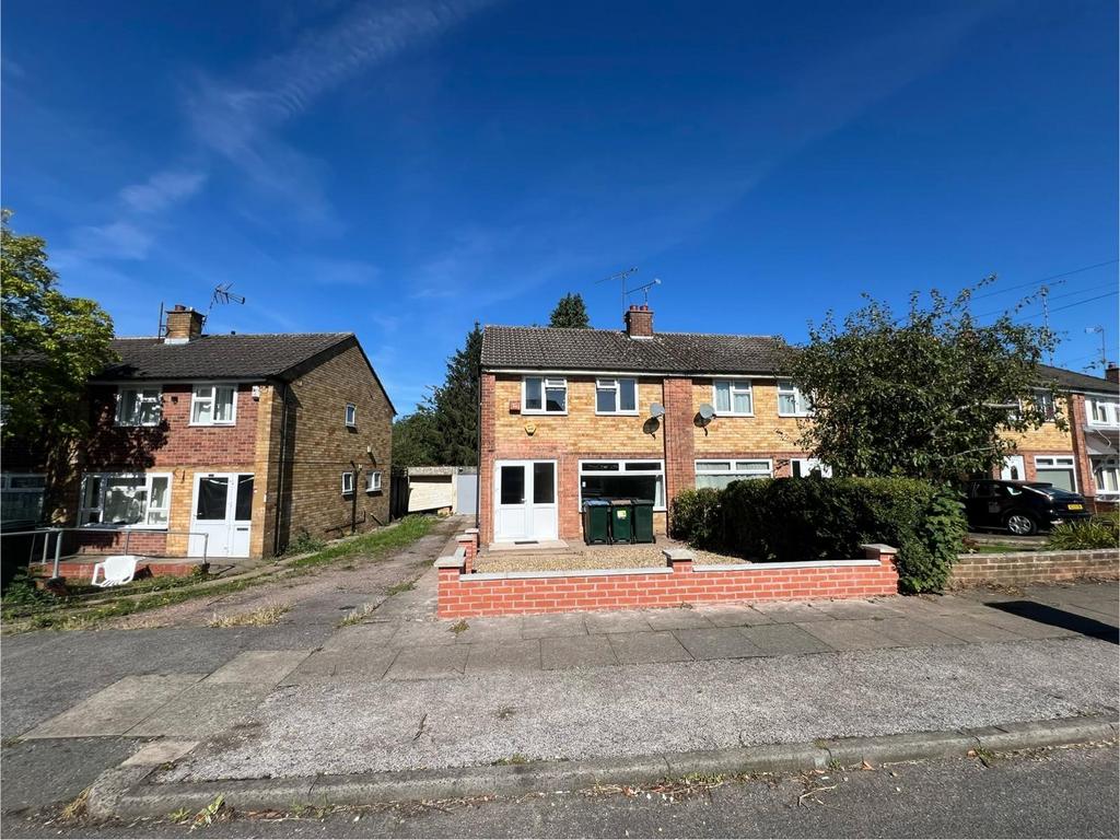 Parry Road, Wyken, Coventry, CV2 3 bed semidetached house to rent £
