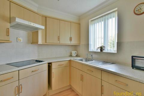 1 bedroom retirement property for sale, Cooden Drive, Bexhill-on-Sea, TN39