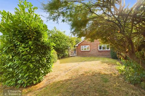 3 bedroom detached bungalow for sale, Crescent Road, Heybridge, Maldon