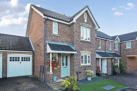 11 Moore Close, Dartford, DA2 6NN