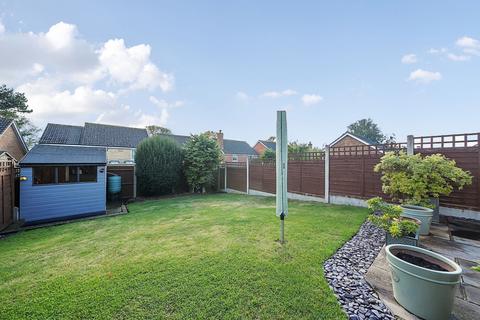 11 Moore Close, Dartford, DA2 6NN
