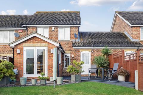 11 Moore Close, Dartford, DA2 6NN