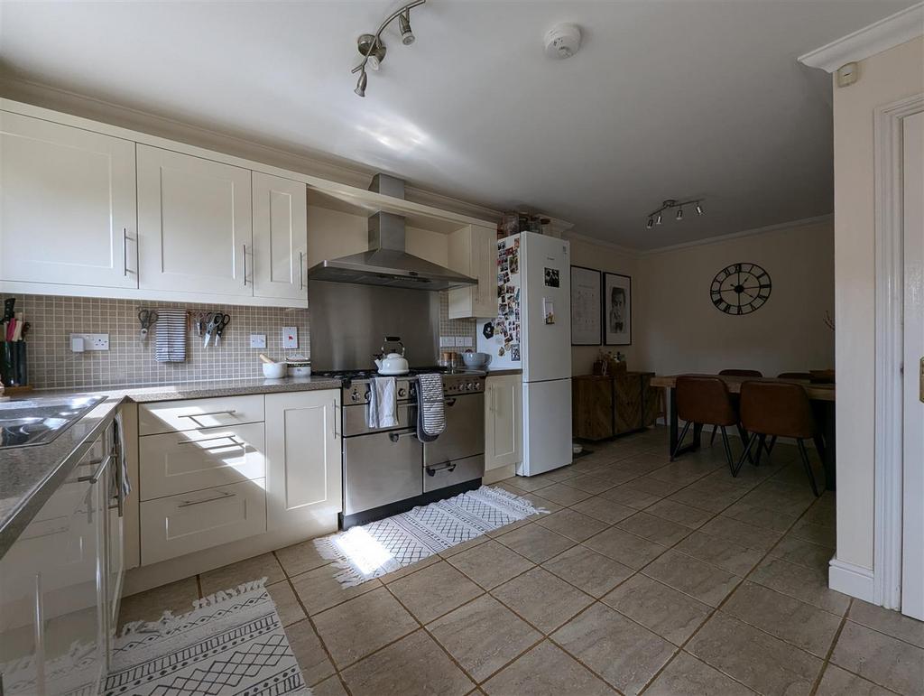 Kitchen Diner.jpg