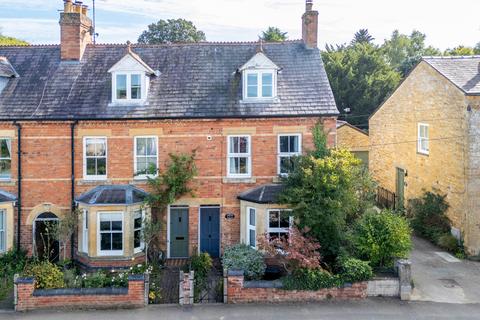 4 bedroom end of terrace house for sale, Evenlode Road, Moreton-In-Marsh, GL56