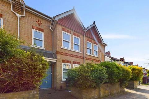 4 bedroom terraced house to rent, Marmion Road, Hove, BN3 5FT