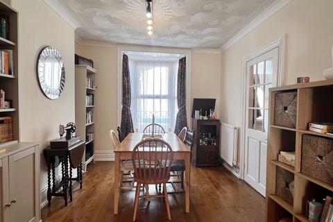 6 College View, Llandovery, SA20 0BD