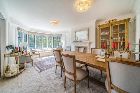 4 bedroom apartment to rent, Manor Fields Putney SW15