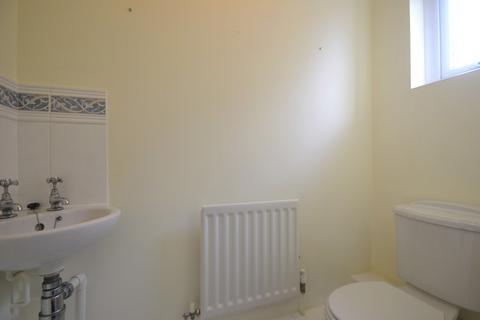 2 bedroom end of terrace house to rent, Sittingbourne ME10