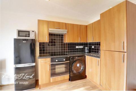 2 bedroom apartment to rent, Ironmongers Place, London