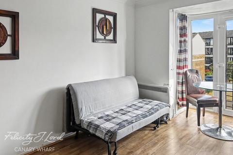 2 bedroom apartment to rent, Ironmongers Place, London