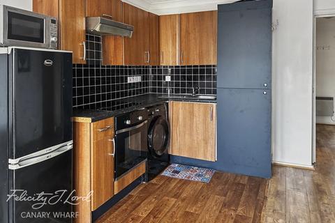 2 bedroom apartment to rent, Ironmongers Place, London