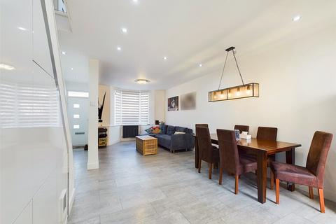 22 Linden Road, Gloucester, GL1 5HD