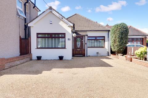 4 bedroom detached bungalow for sale, Lake Avenue, Rainham RM13