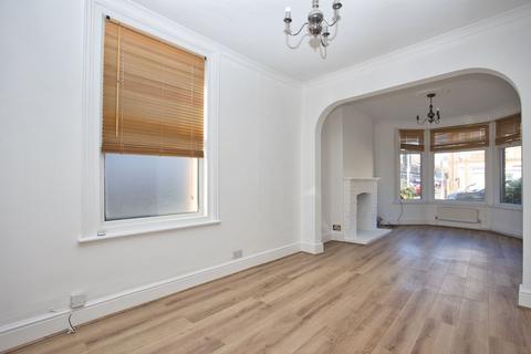 3 bedroom end of terrace house for sale, St. Winifred Road, Folkestone, CT19