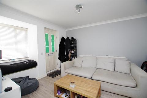 1 bedroom terraced house for sale, Barnum Court, Swindon SN2