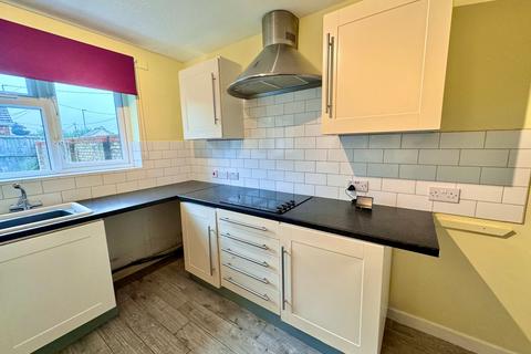 1 bedroom ground floor flat for sale, St Clairs Road, St Osyth, Clacton-on-Sea, CO16