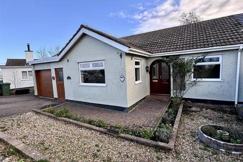 2 bedroom semi-detached bungalow for sale, Craig Y Don Estate, Benllech, Tyn-Y-Gongl