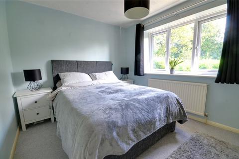 3 Engalee, East Grinstead, RH19 1FE