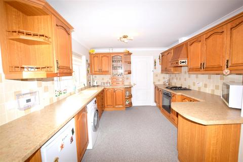 4 Markham Mews, Waltham, Grimsby, DN37 0PD