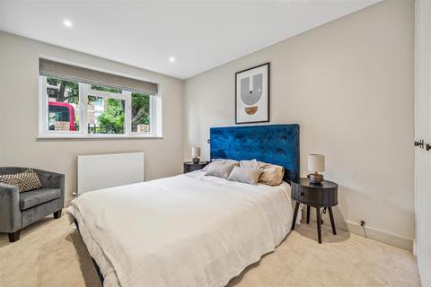 1 bedroom flat for sale, Cavendish Road, Chiswick, London