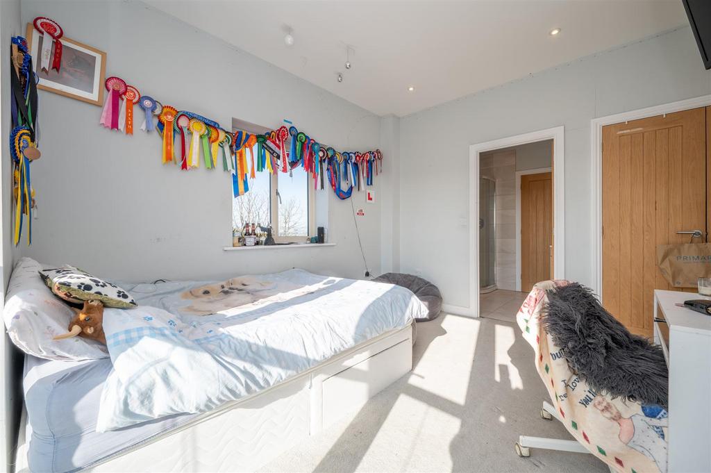 Bedroom (Wagtail Farmhouse)