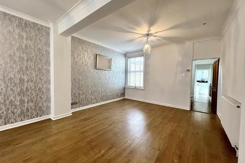 3 bedroom terraced house to rent, Aylesbury Road, Portsmouth