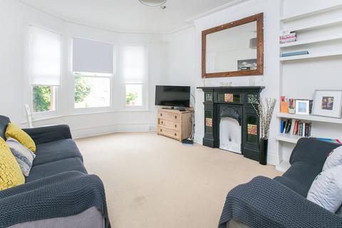 2 bedroom flat for sale, Aristotle Road, Clapham North, London, SW4