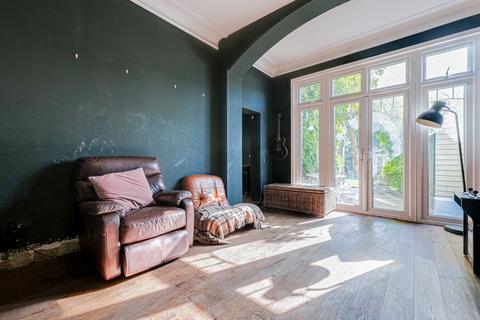 36 Ailsa Road, Westcliff-on-sea, SS0 8BL