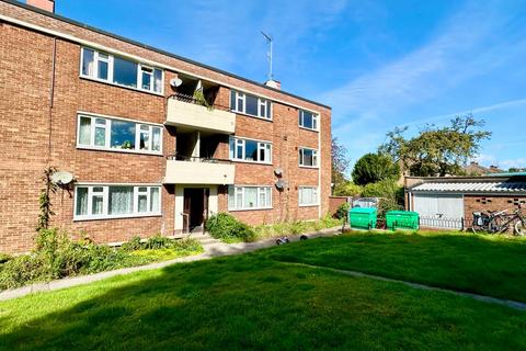 2 bedroom flat for sale, Gill Avenue, Fishponds, Bristol