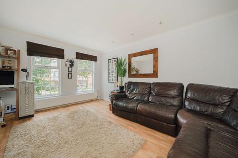 3 bedroom terraced house for sale, College Close, Twickenham