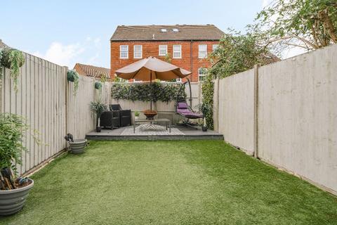 3 bedroom terraced house for sale, College Close, Twickenham