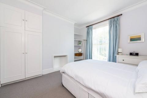 1 bedroom flat to rent, Denning Road, Hampstead, London, NW3